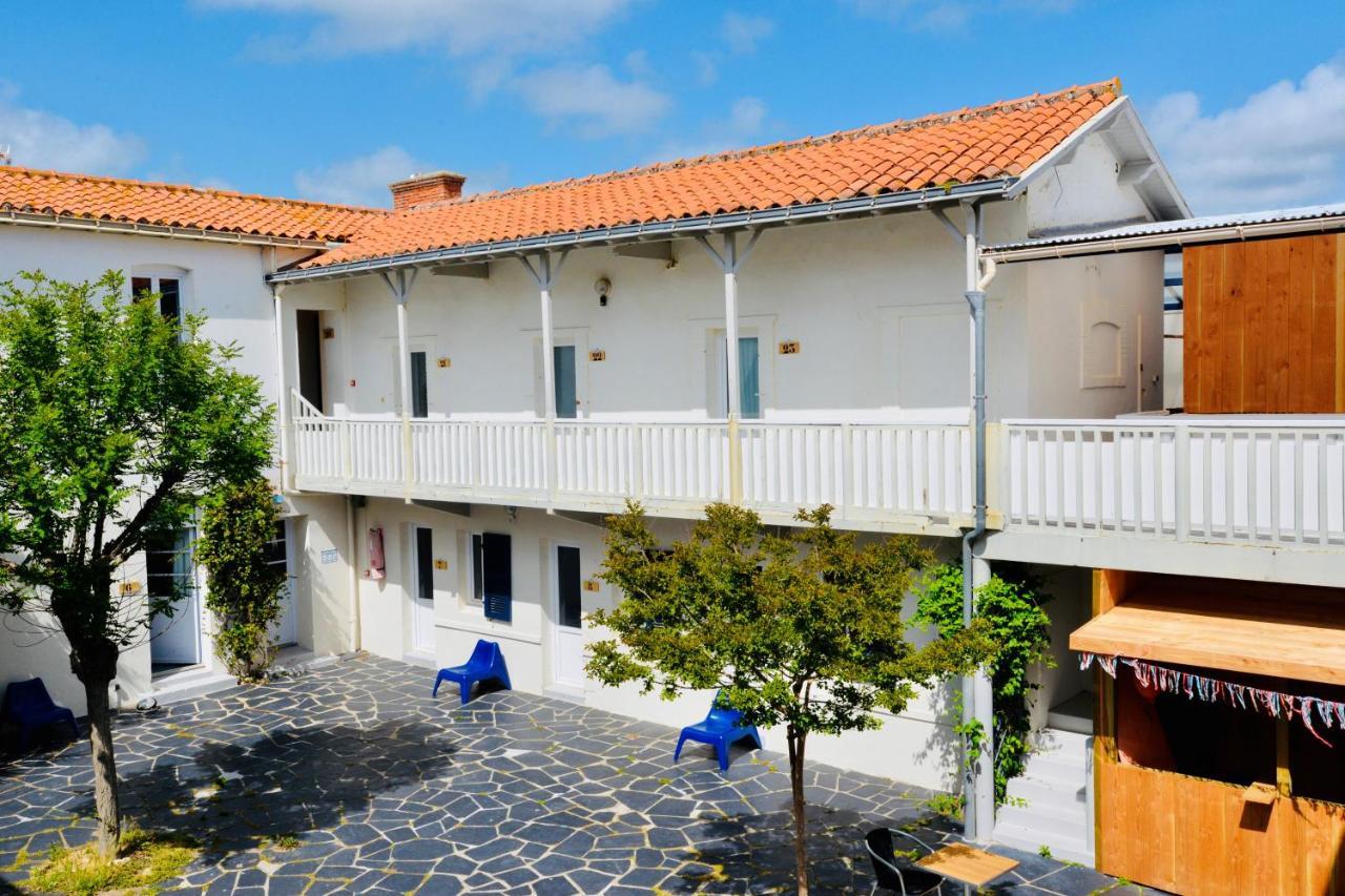 Hotel Les Baigneurs Saint-Gilles-Croix-de-Vie Exterior foto